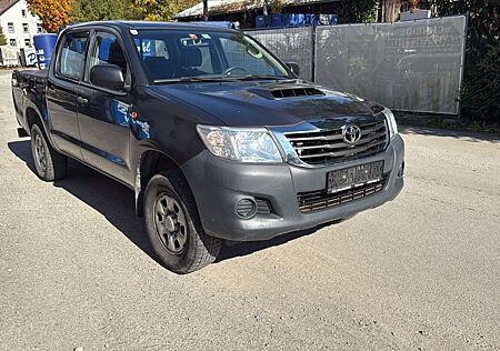 Toyota Hilux Double Cab Life 4x4 / Klima /