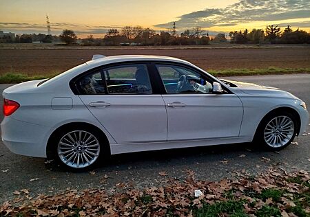 BMW 318d F30 - Carplay - Ambiente - Rückfahrkamera