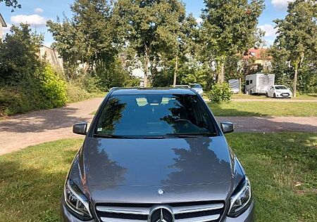 Mercedes-Benz B 180 d Style Style