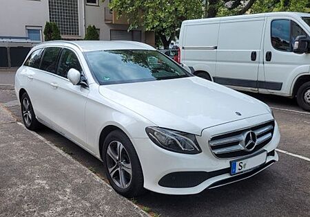 Mercedes-Benz E 220 d 4MATIC T Autom. -
