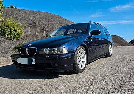 BMW 525iA Touring