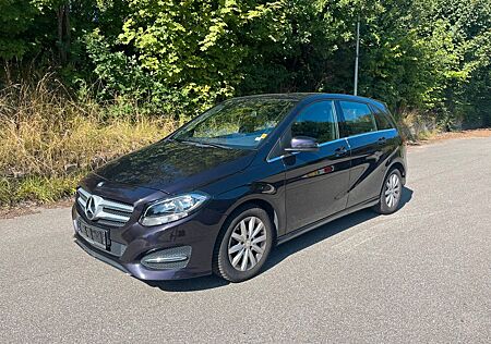 Mercedes-Benz B 180 d Van *Leather*