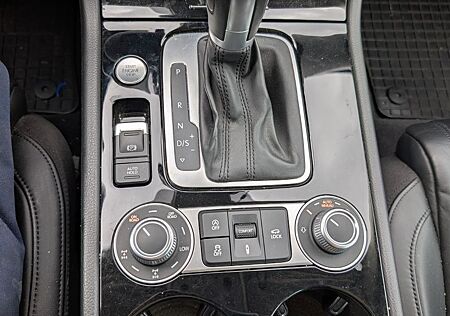 VW Touareg Volkswagen 3.0 V6 TDI SCR Terrain Tech Diff.sperre