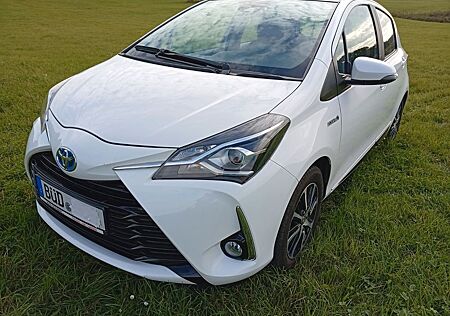 Toyota Yaris 1,5-l-VVT-i Hybrid CVT Team Deutschlan...