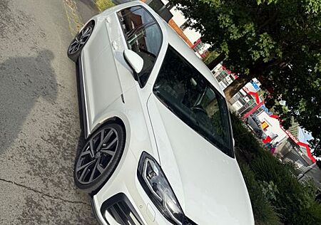 VW Golf Volkswagen 2.0 TDI 135kW DSG GTD