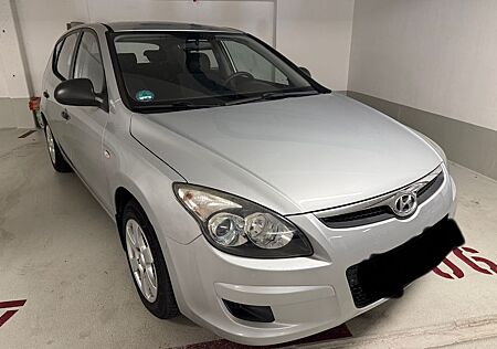 Hyundai i30 CW 1.4 TÜV NEU
