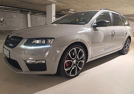 Skoda Octavia 2.0 TSI DSG RS Combi RS