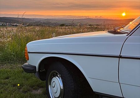 Mercedes-Benz 200 gebraucht kaufen Mercedes-Benz 200