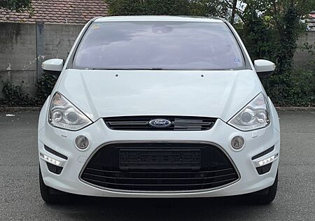 Ford S-Max Titanium