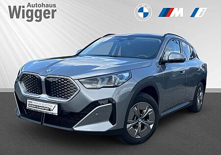 BMW iX2 xDrive30/HUD/Panoramadach/Navi/Leder/LED/ACC
