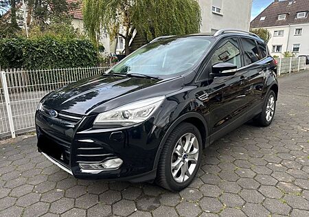 Ford Kuga gebraucht kaufen Ford Kuga 2,0 TDCi 2x4 103kW Titanium
