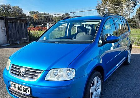 VW Touran Volkswagen 1.6 FSI , 7-Sitzer