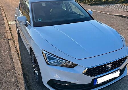 Seat Leon Xcellence 1.5TSI ACC/LED/NAVI/KAM/VIRT/18"