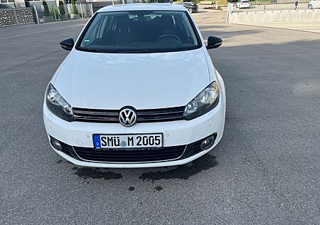 VW Golf Volkswagen 1.4 TSI 90 kW Style Style