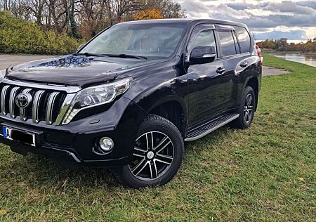 Toyota Land Cruiser gebraucht kaufen Toyota Land Cruiser 3.0 D-4D TEC-Edition 7 Sitzer Autom