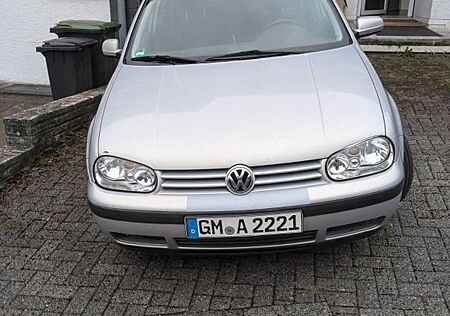 VW Golf Volkswagen 1.6 Standard