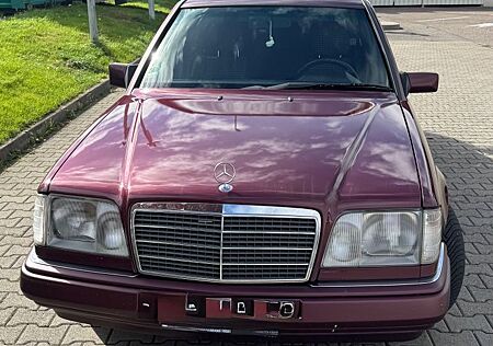 Mercedes-Benz E 220 T W124 Kombi