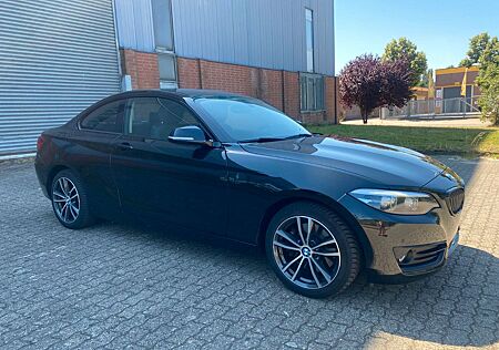 BMW 230i Coupe Sport Line *T-Leder*PDC*Xenon**
