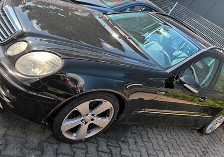 Mercedes-Benz E 220 CDI T AVANTGARDE Avantgarde