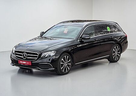 Mercedes-Benz E 220 E 220d Avantgarde LED*DISTR*KAMERA*T-Winkel*AHK