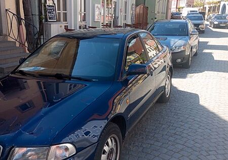 Audi A4 1.8 -