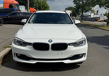 BMW 316i Touring -