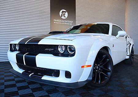 Dodge Challenger R/T 392 Scat Pack SHAKER 6.4L HEMI V8
