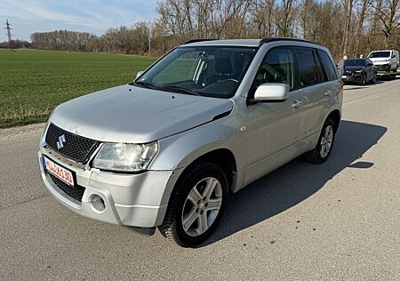 Suzuki Grand Vitara 2.0 Family Club 4WD *Automatik*
