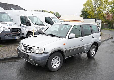 Nissan Terrano 3,0 Di Outdoor 4x4 Klima, 7-Sitzer!!!