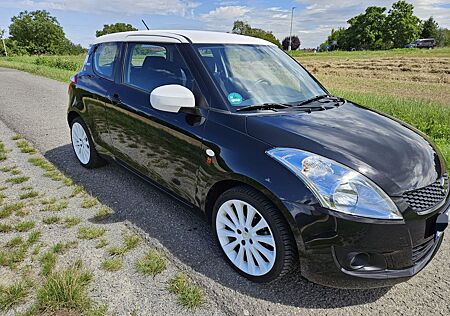 Suzuki Swift -Black & White Edition