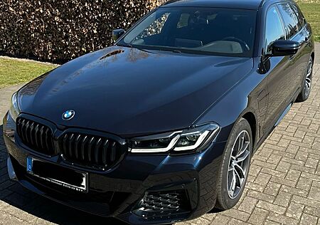 BMW 530e Touring A -