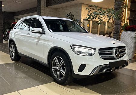 Mercedes-Benz GLC 220 4Matic AHK Distr.+ LED R-Cam dig.Cockpit