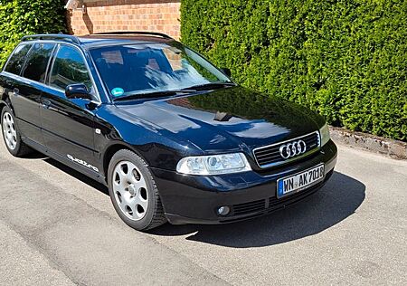Audi A4 2.8 Avant quattro -