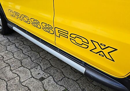 VW Fox Volkswagen 1,6i CROSS 91000 KM TÜV 8.27 AHK ALU KLIMAAN