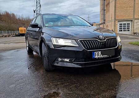 Skoda Superb 2.0 TDI SCR 140kW DSG 4x4 Style Combi...