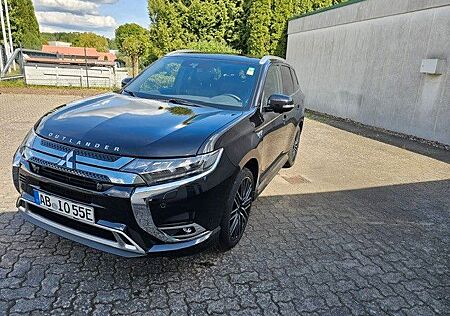 Mitsubishi Plug in Hybrid Outlander Outlander PHEV TOP AHK 3 J. Gar.