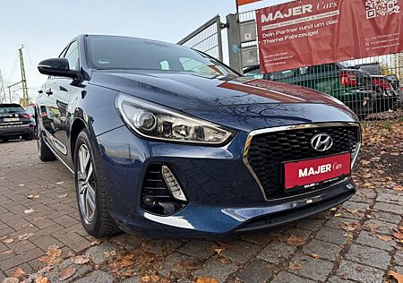 Hyundai i30 Trend*NAVI*CAM*SHZ*TEMPO*BT
