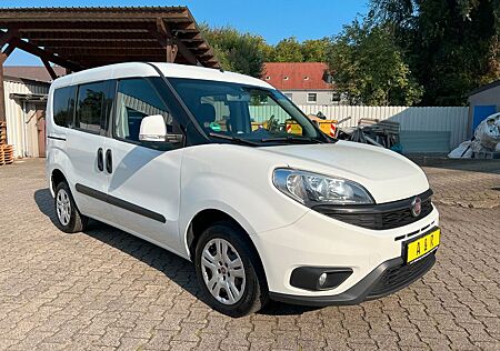 Fiat Doblo Multijet 2 KLIMA AHK PDC 1 Hand TÜV NEU