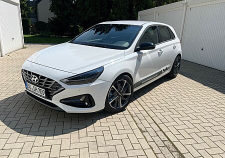 Hyundai i30 gebraucht kaufen Hyundai i30 1.0 T-GDI Connect & Go Connect & Go