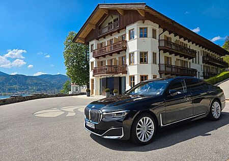 BMW 750i xDrive - AHK!-STADHZG-DOPPELVERGLASUNG