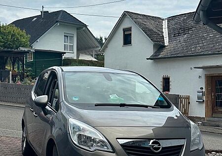 Opel Meriva 1.7 CDTI 150 Jahre 96kW 150 Jahr...