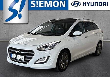 Hyundai i30 gebraucht kaufen Hyundai i30 i30cw 1.6 CRDi DCT Premium Pano Navi e.Sitz Xeno