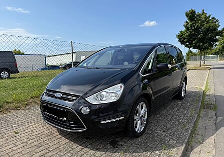Ford S-Max 2.0 Titanium/Xenon/Pano/Navi/Teilleder/