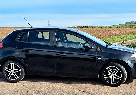 Fiat Bravo 1.4 T-JET 16V Scheckheftgepflegt