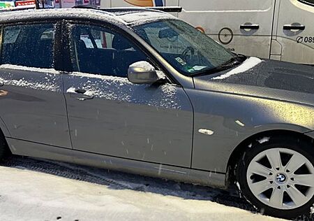BMW 318d Touring | TÜV neu bei | EZ 02/2012
