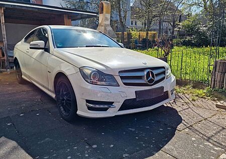 Mercedes-Benz C 220 CDI BlueEFFICIENCY -