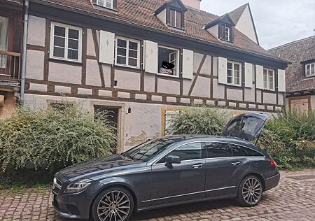 Mercedes-Benz CLS 350 Shooting Brake CLS350d 4MATIC Shooting Brake MASSAGE SCHECKHEFT
