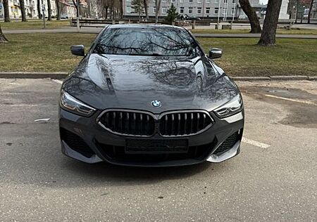 BMW M850i xDrive Coupé -