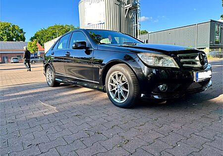 Mercedes-Benz C 180 CGI BlueEFFICIENCY AVANTGARDE AVANTGARDE