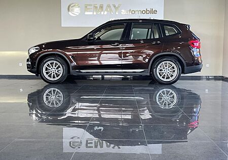 BMW X3 xDrive 20 i xLine /AHK/Leder/Navi/Head UP/